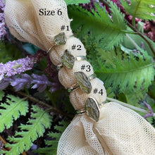 Load image into Gallery viewer, Moldavite Ring