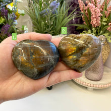Load image into Gallery viewer, Labradorite Palm Heart
